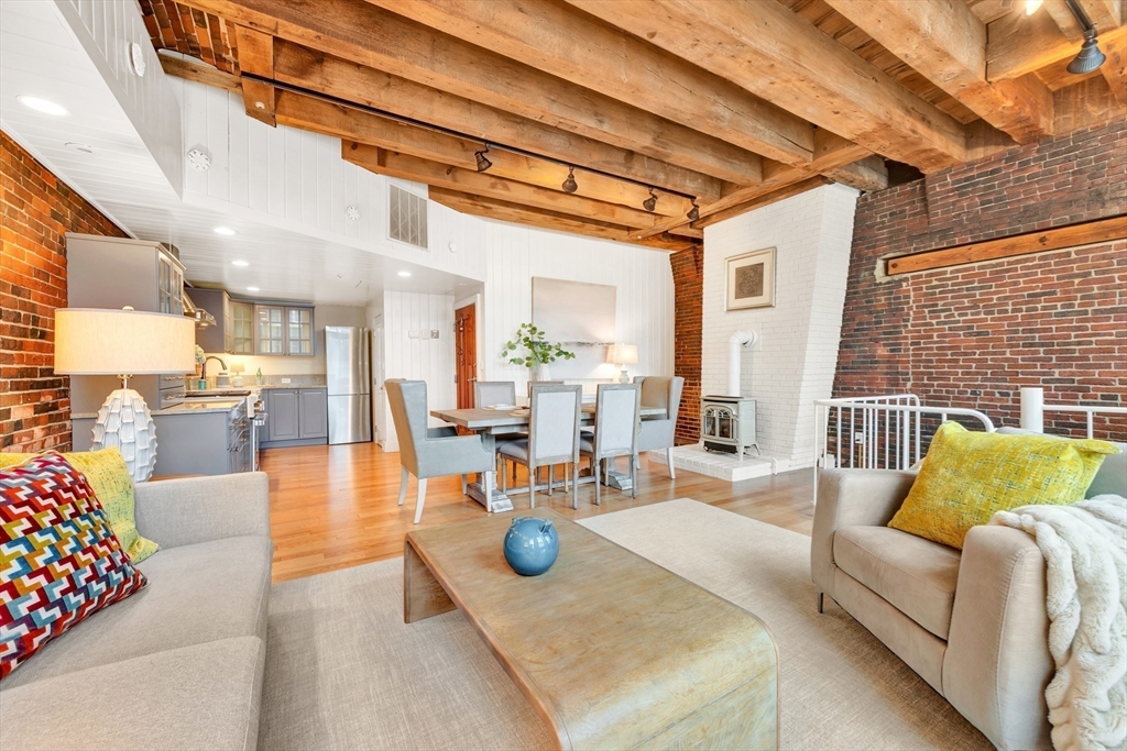 75 Fulton Street, Unit 11 Boston, MA 02109 - Photo 4 of 31