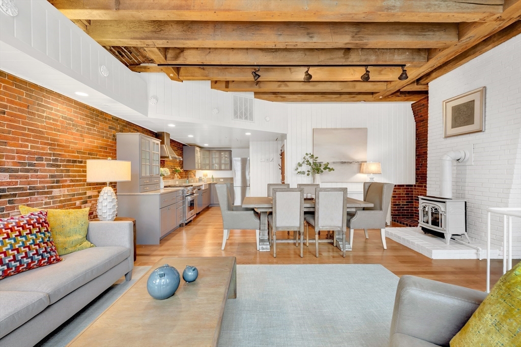 75 Fulton Street, Unit 11 Boston, MA 02109 - Photo 5 of 31