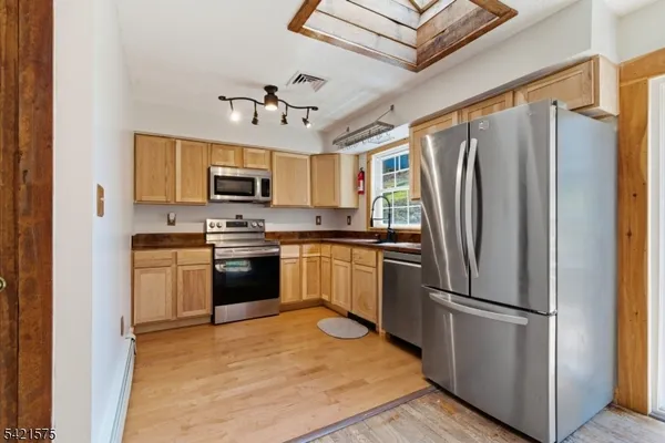 $430,000 | 159 Glenside Trail, Sparta, NJ 07871
