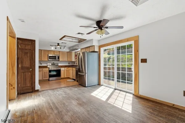 $430,000 | 159 Glenside Trail, Sparta, NJ 07871