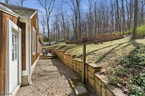 $430,000 | 159 Glenside Trail, Sparta, NJ 07871