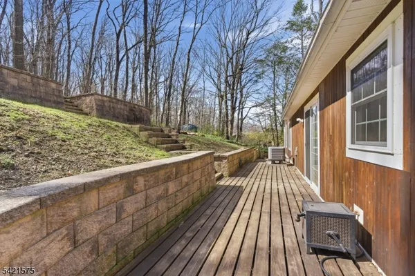 $430,000 | 159 Glenside Trail, Sparta, NJ 07871