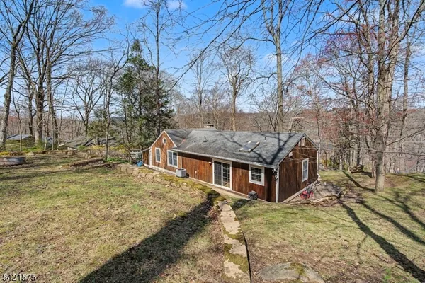 $430,000 | 159 Glenside Trail, Sparta, NJ 07871