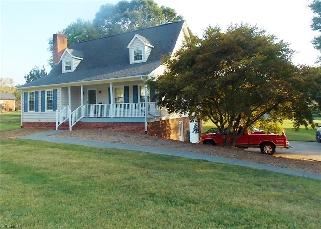 1813 Chestnut Grove Road King, NC 27021 - Photo 2 of 27 Gallery Image 2