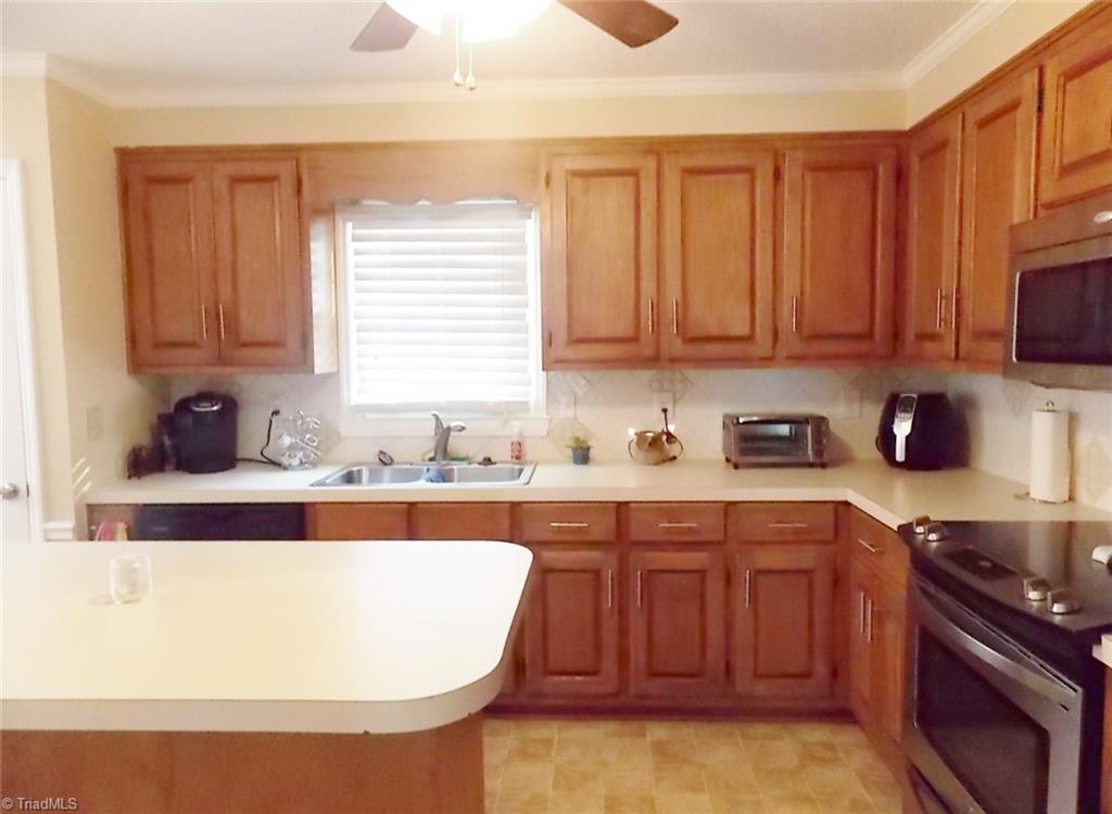 1813 Chestnut Grove Road King, NC 27021 - Photo 14 of 27 Gallery Image 14