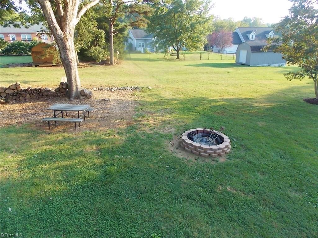 1813 Chestnut Grove Road King, NC 27021 - Photo 7 of 27 Gallery Image 7