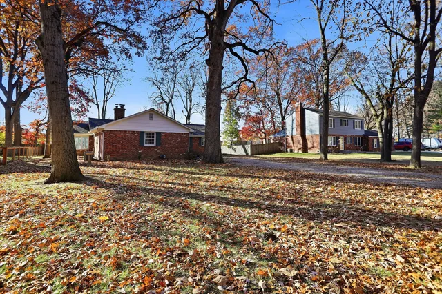 $270,000 | 3329 Melbourne Rd Drive South, Indianapolis, IN 46228