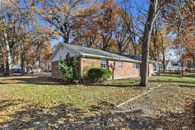 $270,000 | 3329 Melbourne Rd Drive South, Indianapolis, IN 46228