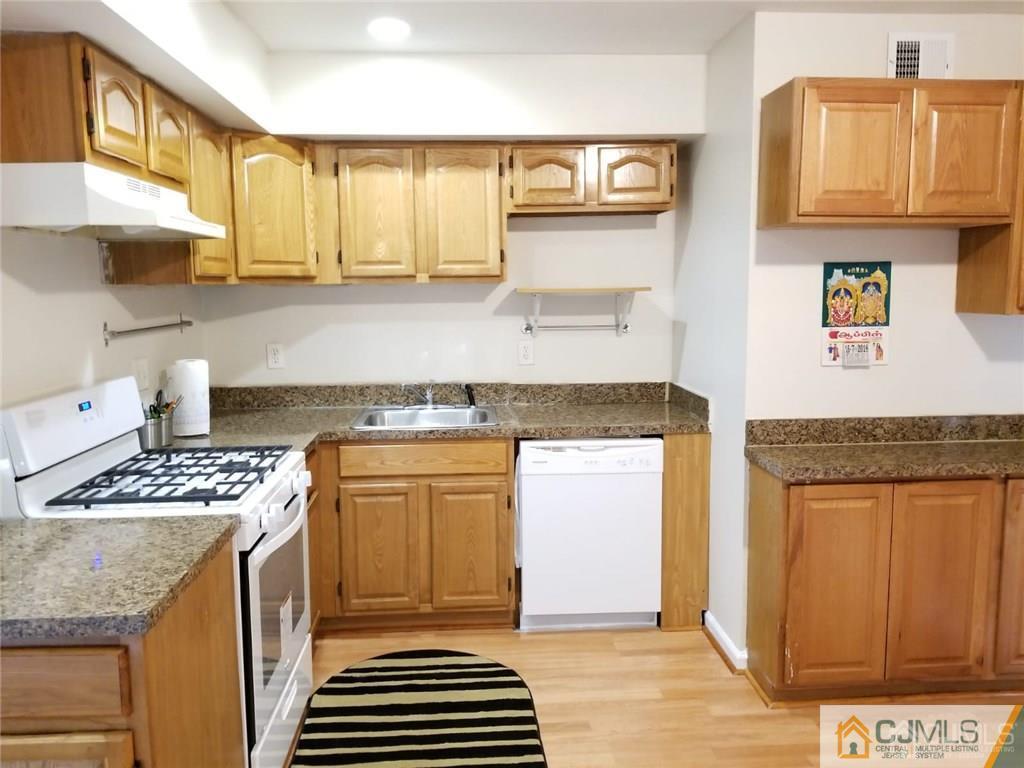 193 Evergreen Road, Unit 8A Edison, NJ 08837 - Photo 17 of 18 Gallery Image 17