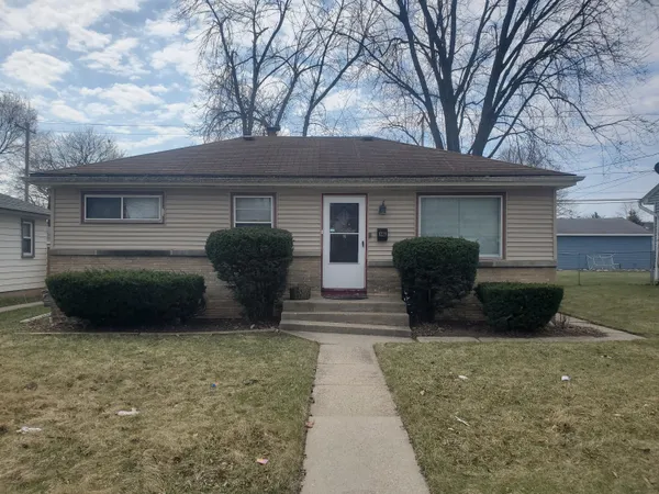 $179,900 | 8229 West Grantosa Drive, Milwaukee, WI 53218
