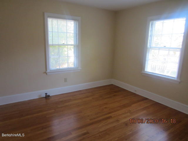 106 Ridgeway Avenue Pittsfield, MA 01201 - Photo 11 of 20 IMG_3401
