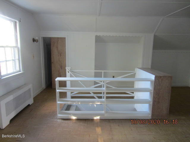 106 Ridgeway Avenue Pittsfield, MA 01201 - Photo 13 of 20 IMG_3403