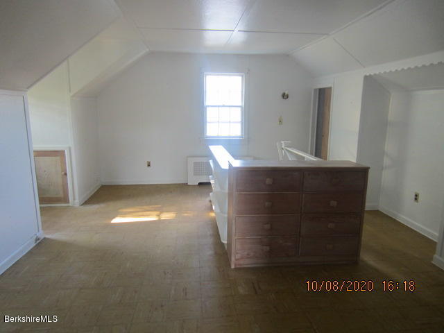 106 Ridgeway Avenue Pittsfield, MA 01201 - Photo 14 of 20 IMG_3404