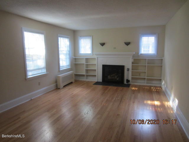 106 Ridgeway Avenue Pittsfield, MA 01201 - Photo 6 of 20 IMG_3396