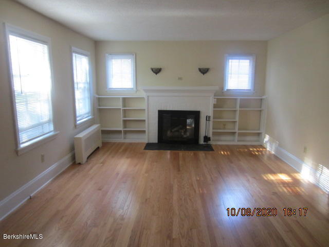 106 Ridgeway Avenue Pittsfield, MA 01201 - Photo 7 of 20 IMG_3397