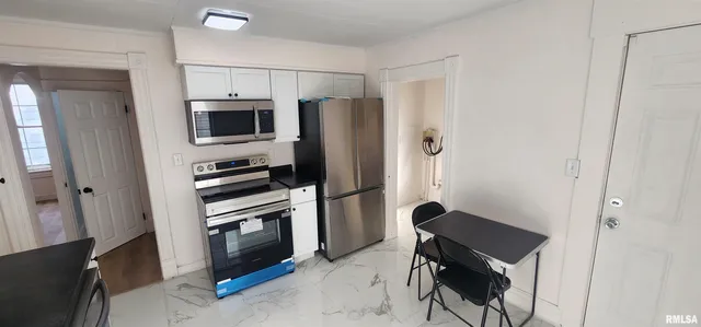 $119,900 | 926 West Governor Street, Springfield, IL 62704