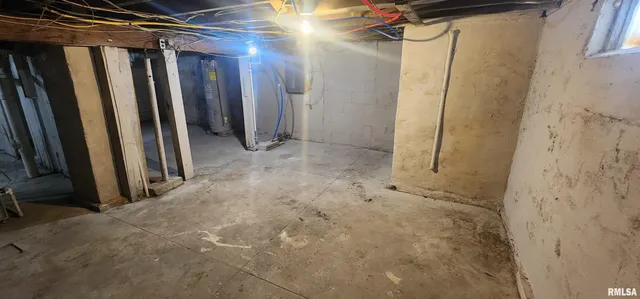 $119,900 | 926 West Governor Street, Springfield, IL 62704