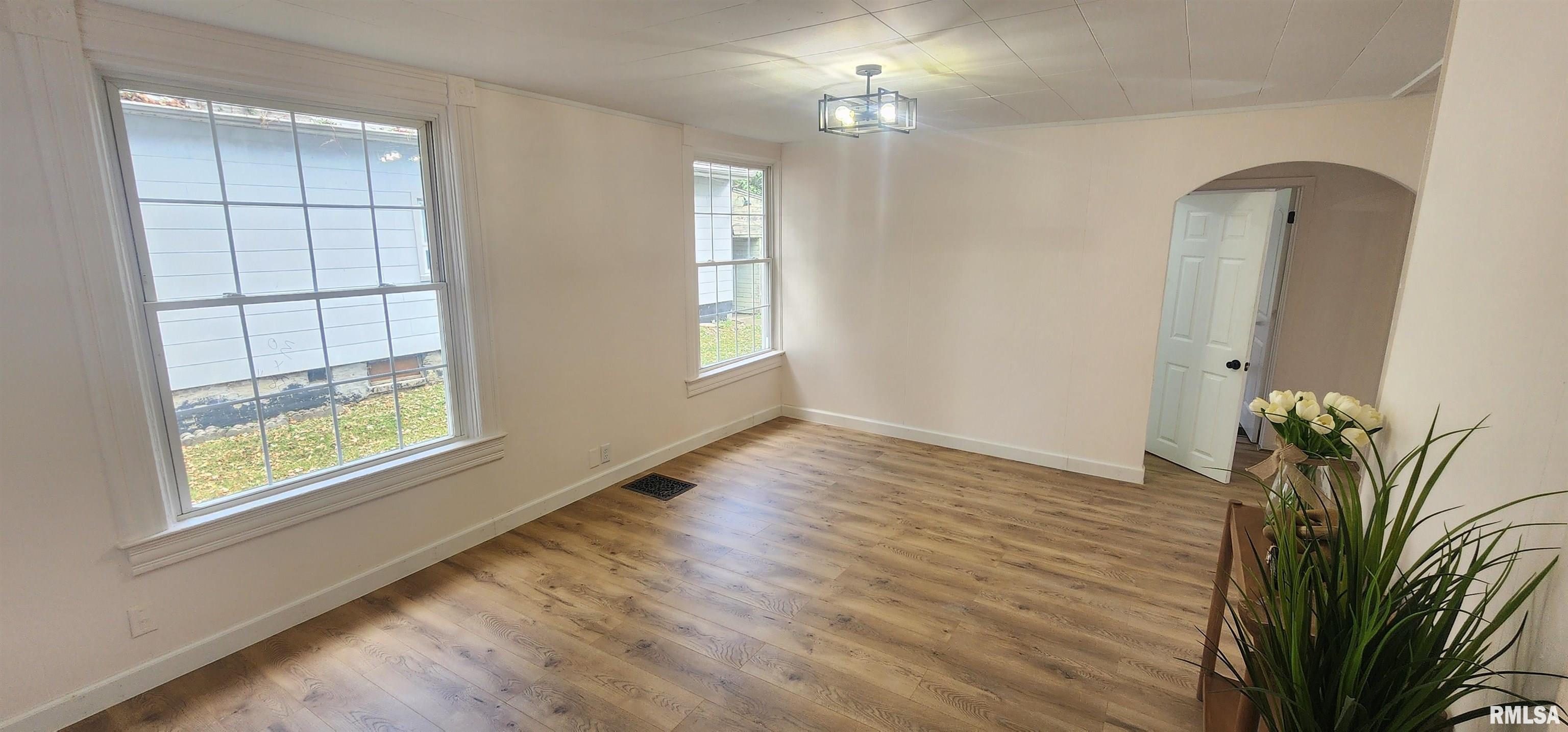 926 West Governor Street Springfield, IL 62704 - Photo 6 of 39