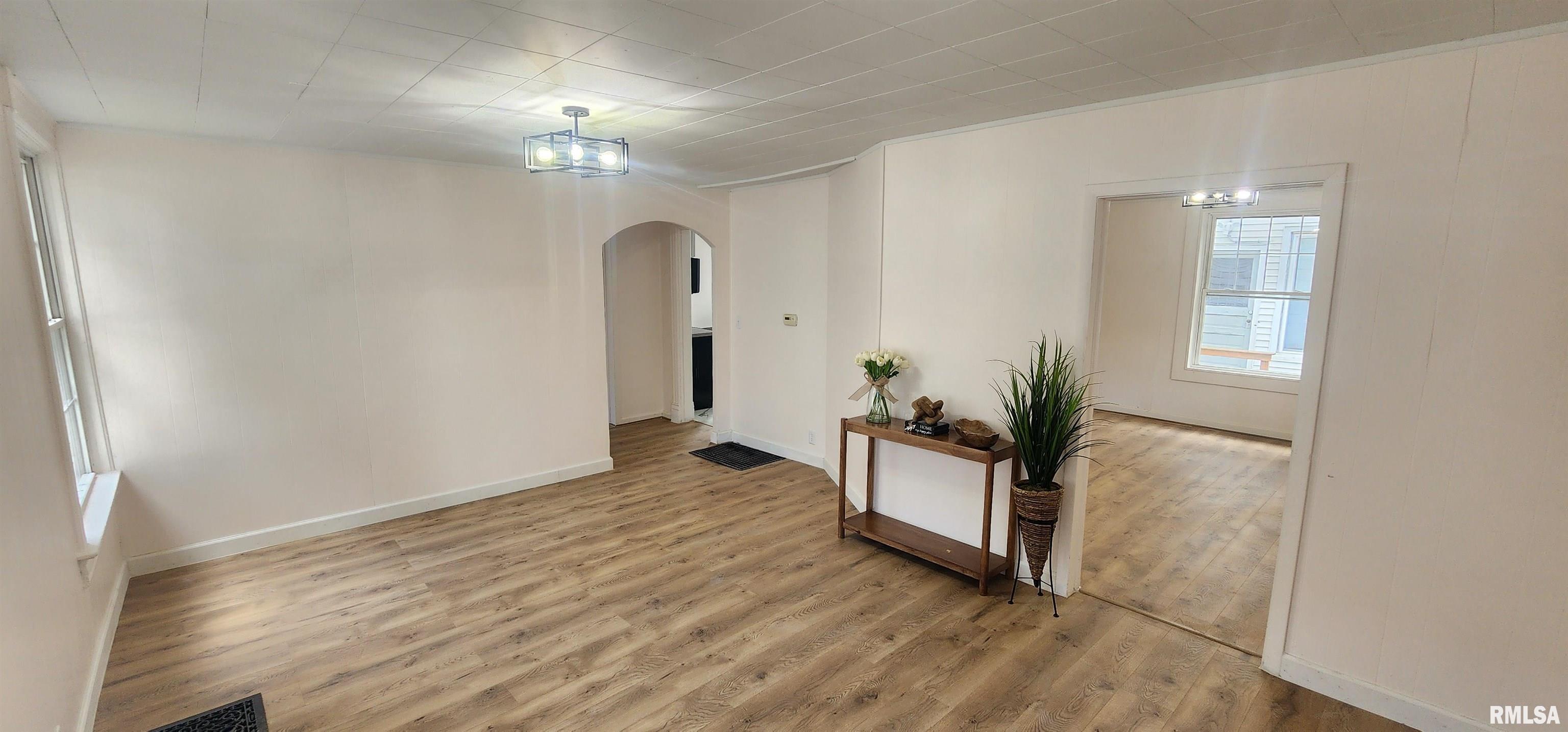 926 West Governor Street Springfield, IL 62704 - Photo 7 of 39