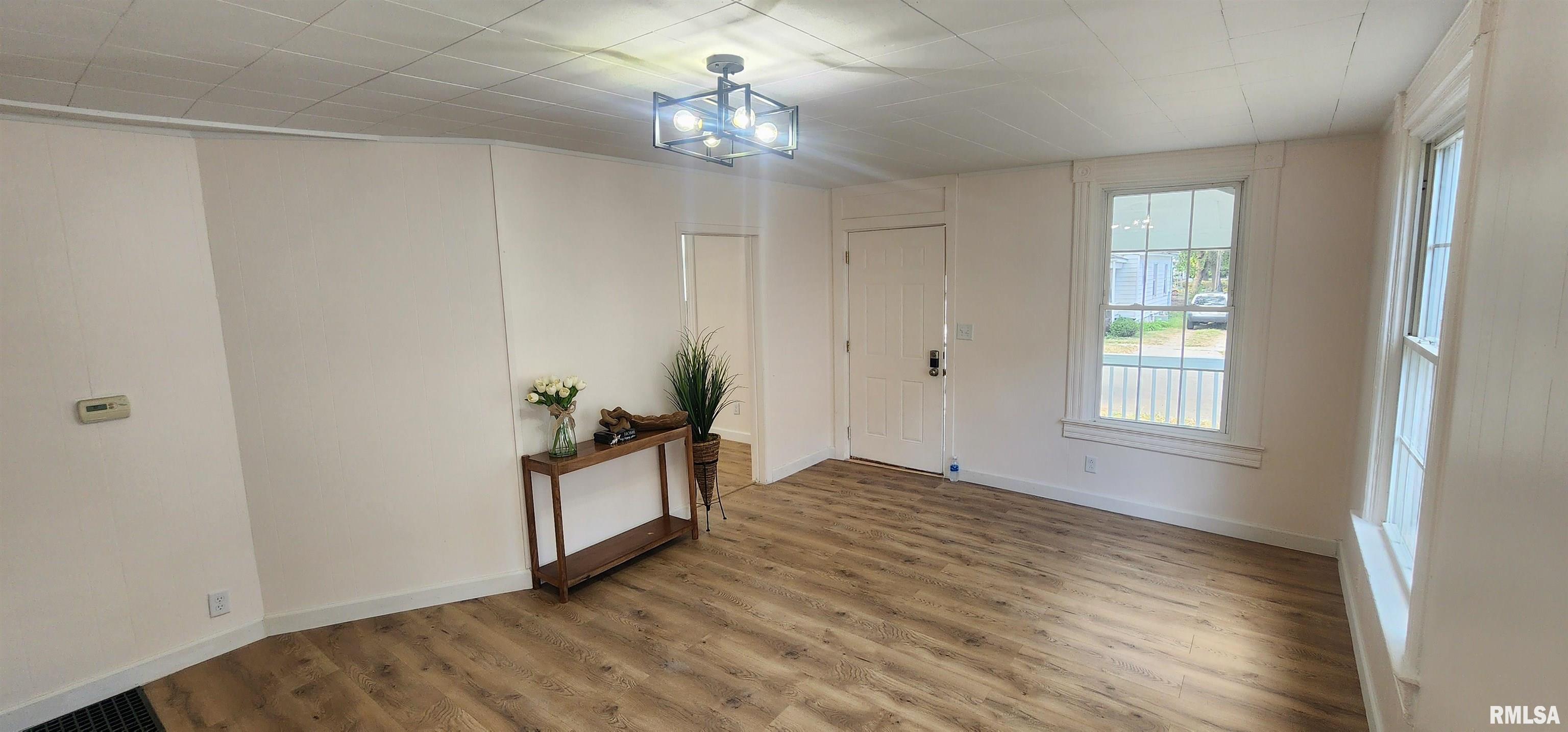 926 West Governor Street Springfield, IL 62704 - Photo 9 of 39