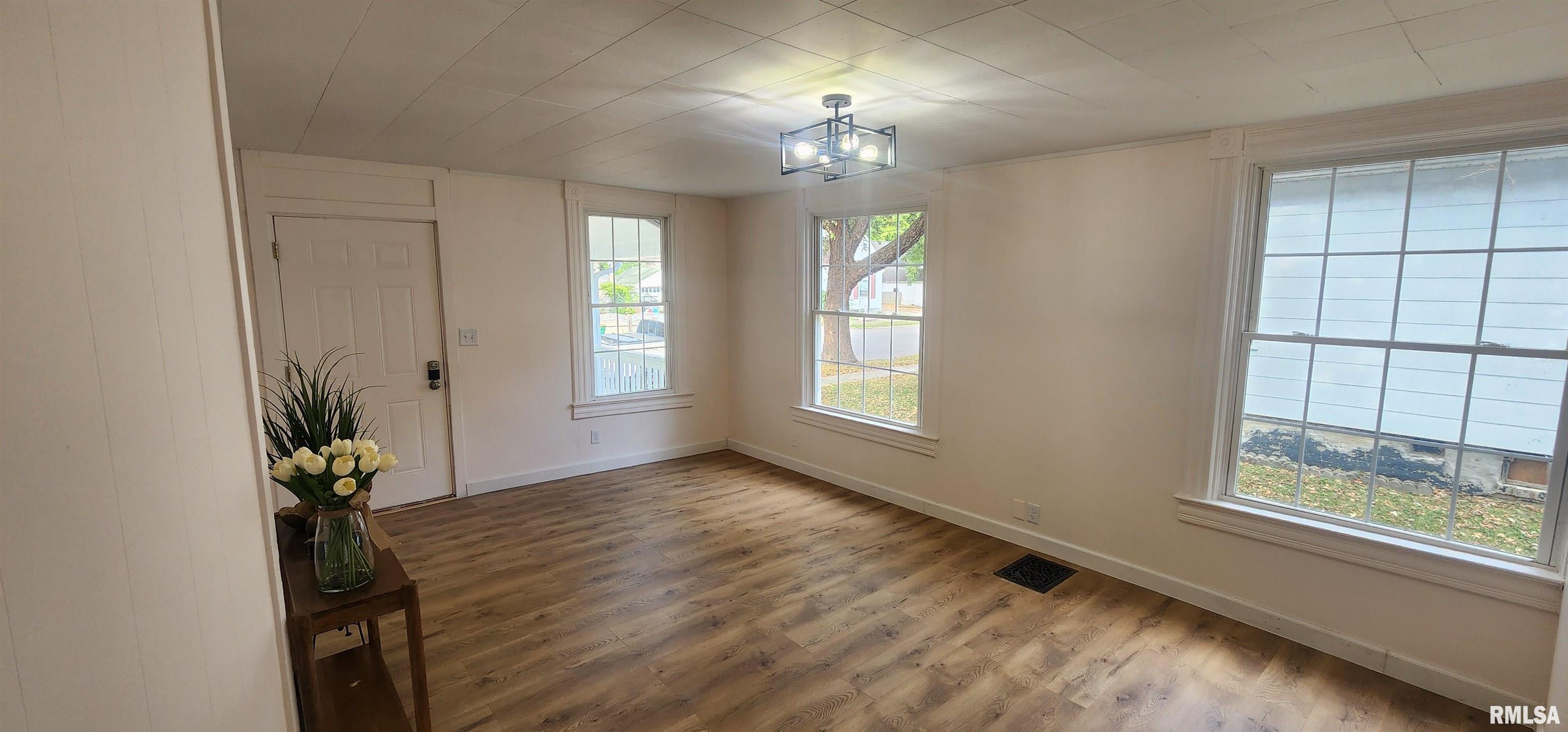 926 West Governor Street Springfield, IL 62704 - Photo 10 of 39