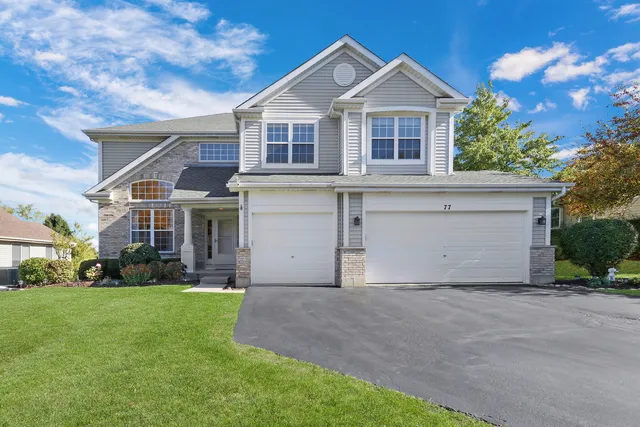 $489,000 | 77 Bridle Path Drive, Lindenhurst, IL 60046
