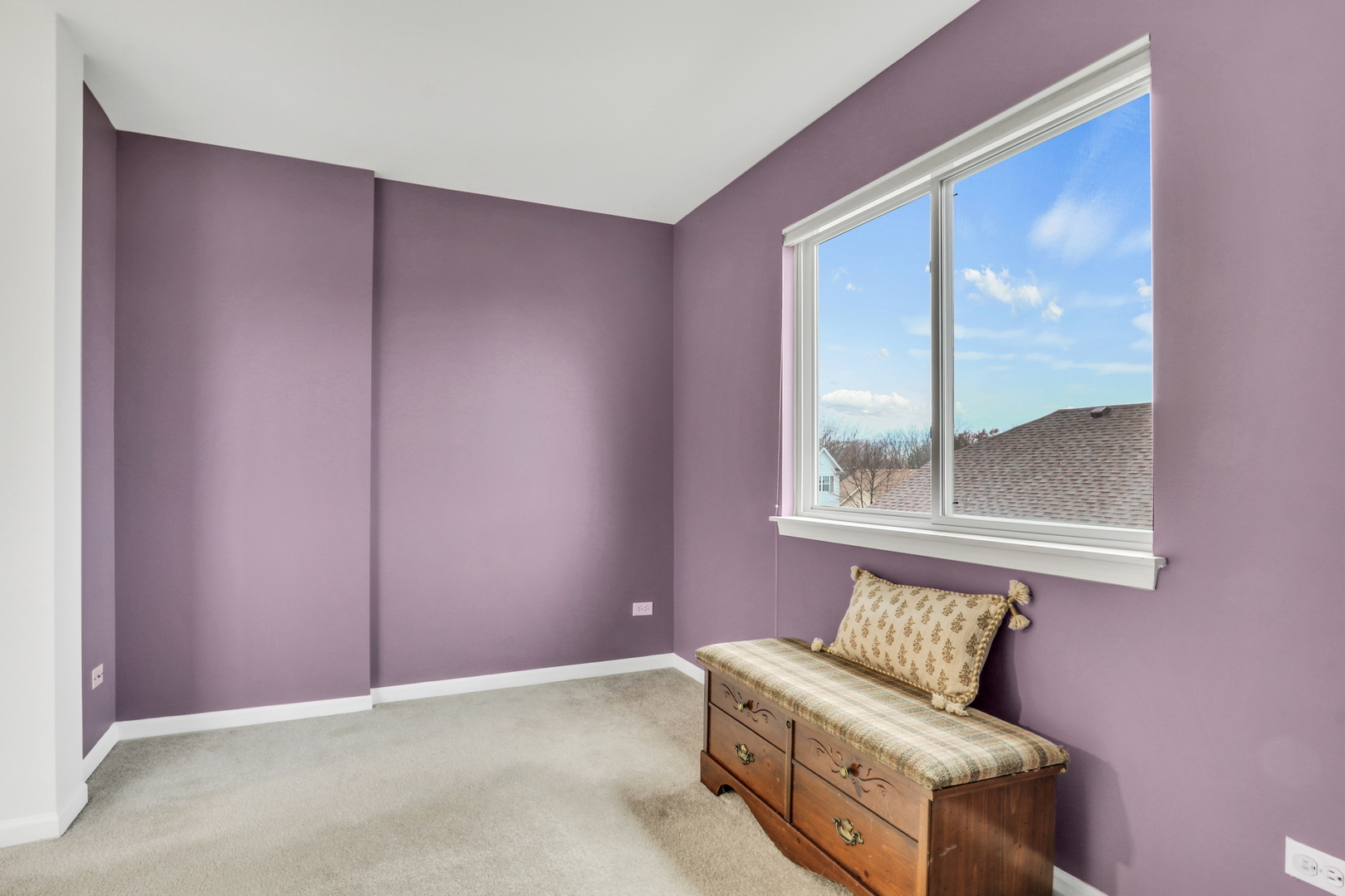 77 Bridle Path Drive Lindenhurst, IL 60046 - Photo 31 of 52 a living room with furniture and a window