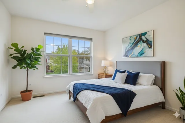 $489,000 | 77 Bridle Path Drive, Lindenhurst, IL 60046