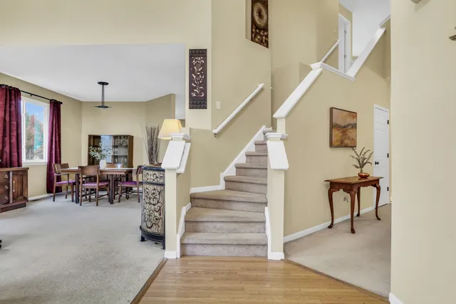 $489,000 | 77 Bridle Path Drive, Lindenhurst, IL 60046