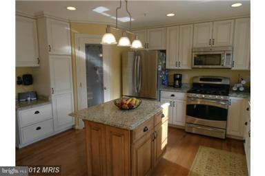 2354 Cold Meadow Way Silver Spring, MD 20906 - Photo 2 of 11 Kitchen