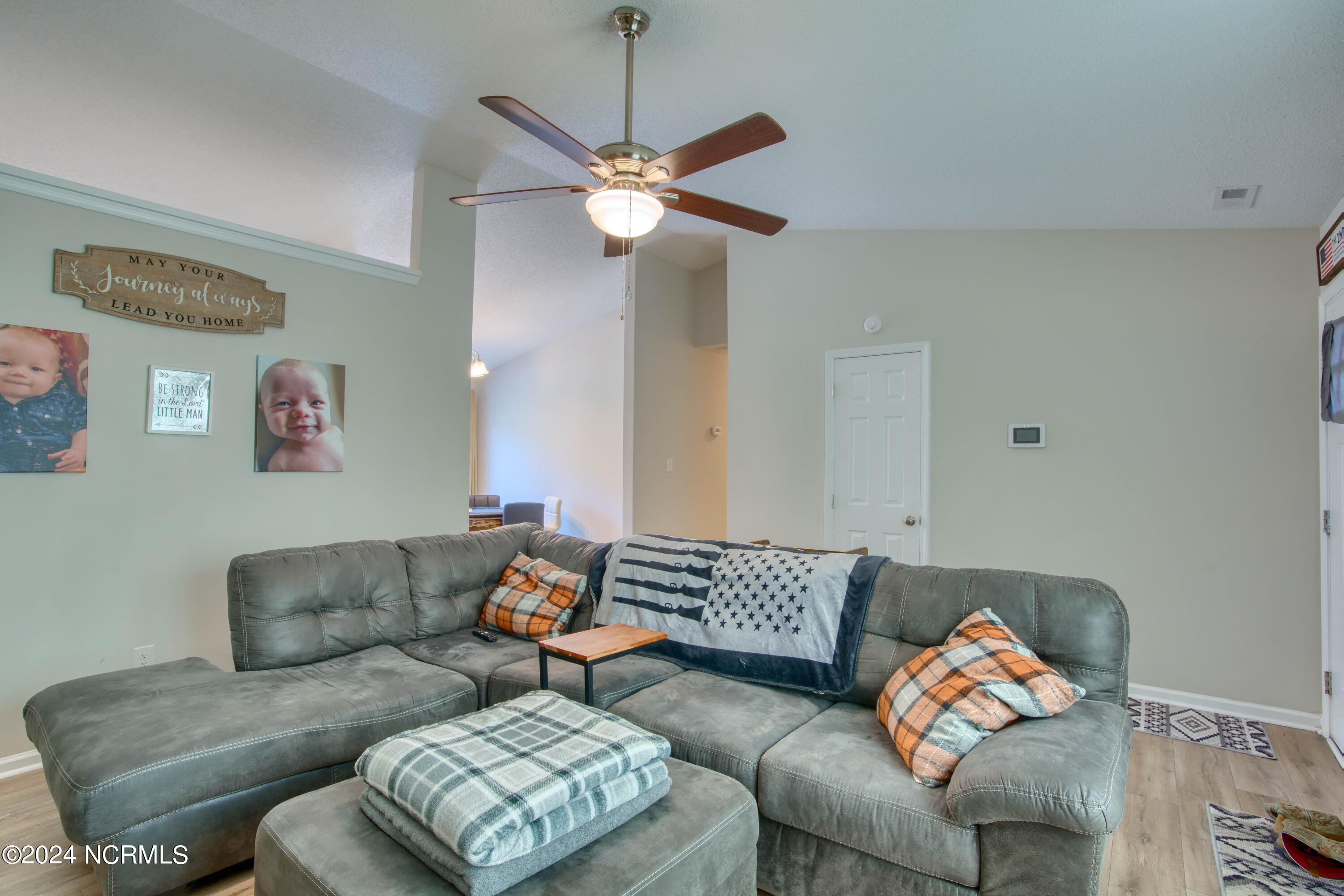 600 Calabash Drive Hubert, NC 28539 - Photo 3 of 12 600 Calabash - Interiors - Edited_13