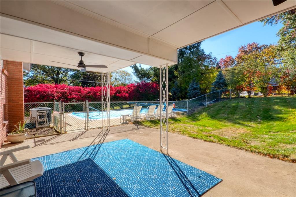 1608 Seegar Road Pittsburgh, PA 15241 - Photo 23 of 24 a view of a entertaining space