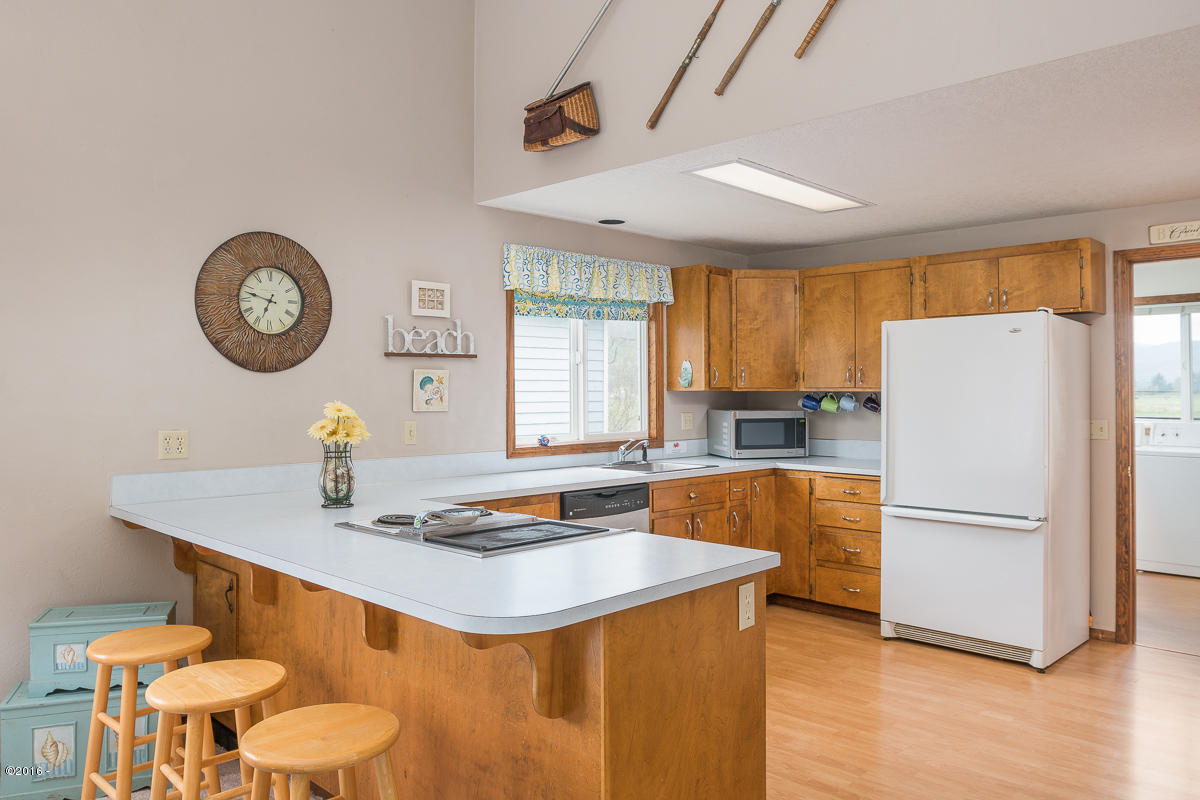 34120 Brooten Road Pacific City, OR 97135 - Photo 10 of 24 34120Brooten-08