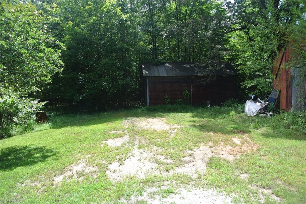 1419 Surry Line Road Pinnacle, NC 27043 - Photo 3 of 30