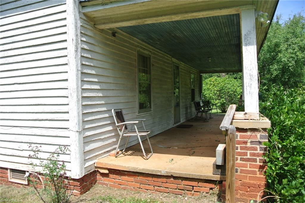 1419 Surry Line Road Pinnacle, NC 27043 - Photo 8 of 30