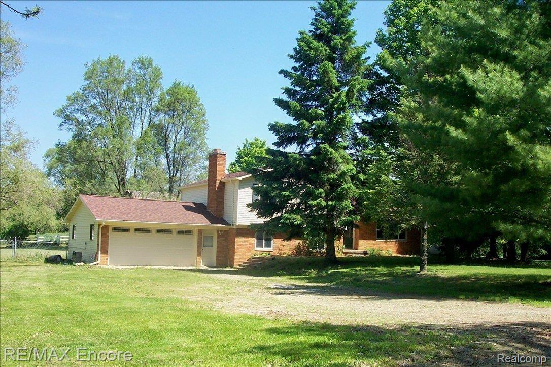 13300 Rattalee Lake Road Davisburg, MI 48350 - Photo 1 of 25 Welcome home!