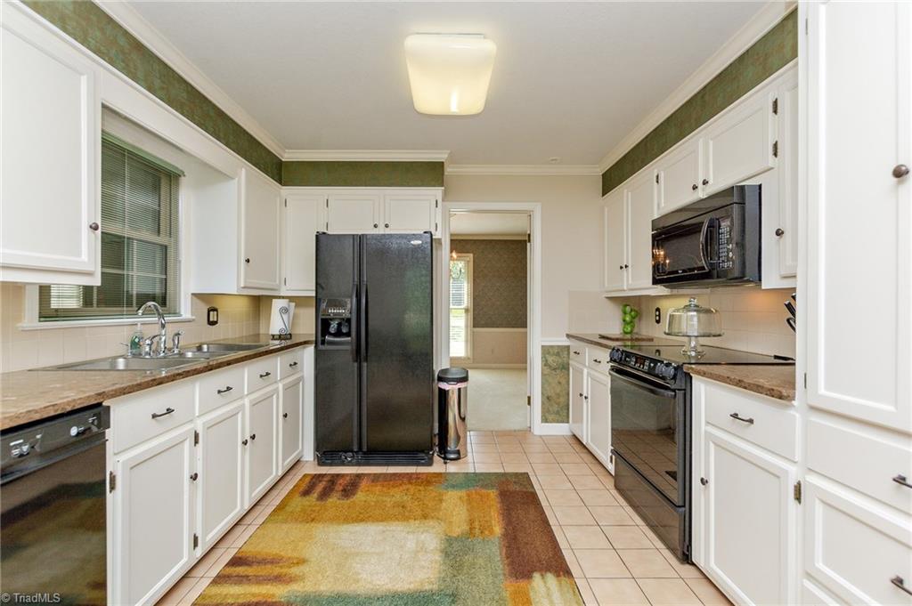 424 Payne Road Lexington, NC 27295 - Photo 3 of 26 Gallery Image 3