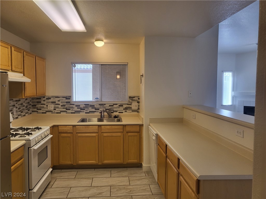 8725 West Flamingo Road, Unit 201 Las Vegas, NV 89147 - Photo 19 of 36 Gallery Image 19