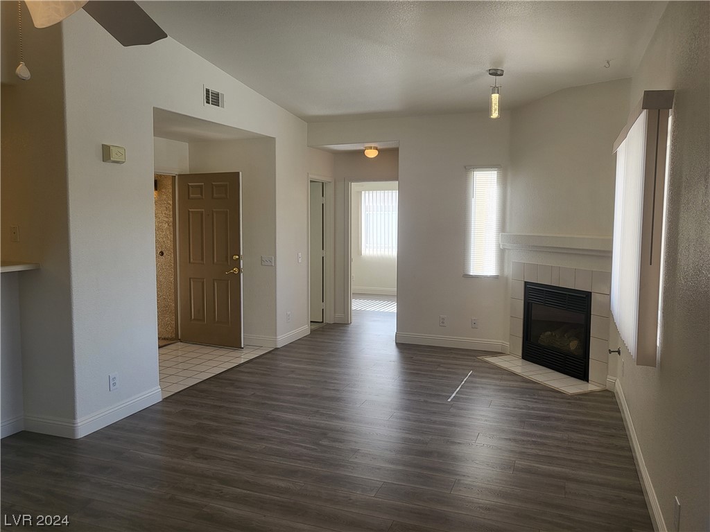 8725 West Flamingo Road, Unit 201 Las Vegas, NV 89147 - Photo 8 of 36 Gallery Image 8