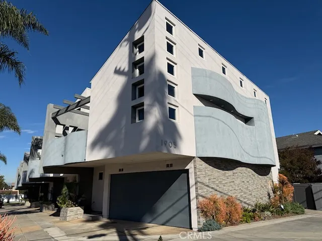 $1,149,000 | 1905 Farrell Avenue, Unit A, Redondo Beach, CA 90278