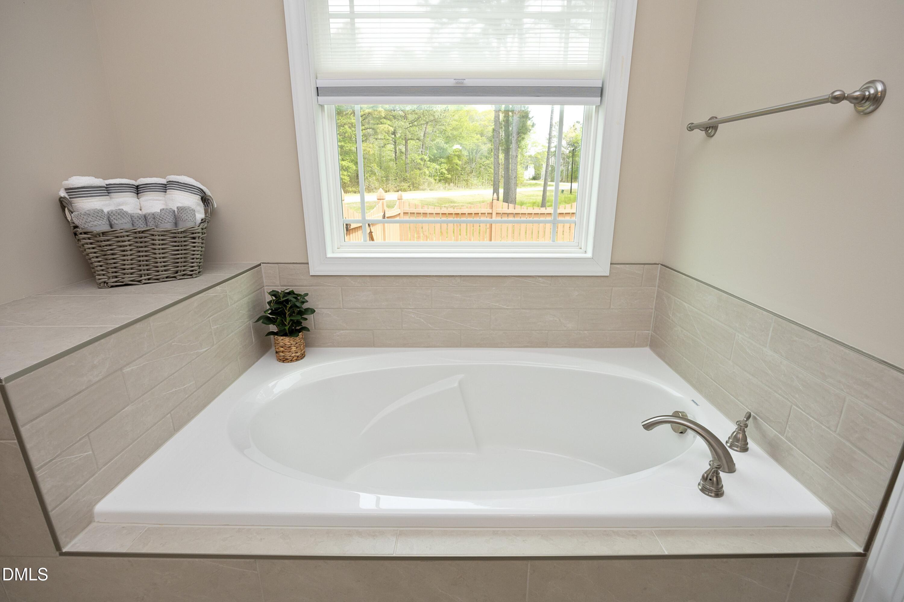 114 Colson Ridge Drive Clayton, NC 27520 - Photo 26 of 57 28Bath