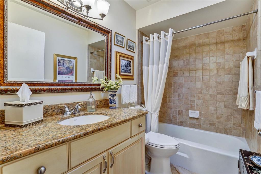 11816 Lipsey Road Tampa, FL 33618 - Photo 29 of 50
