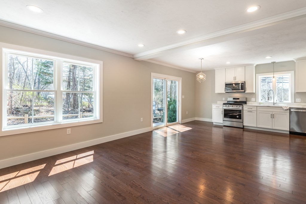 152 Turnpike Road, Unit 1 Chelmsford, MA 01824 - Photo 15 of 37