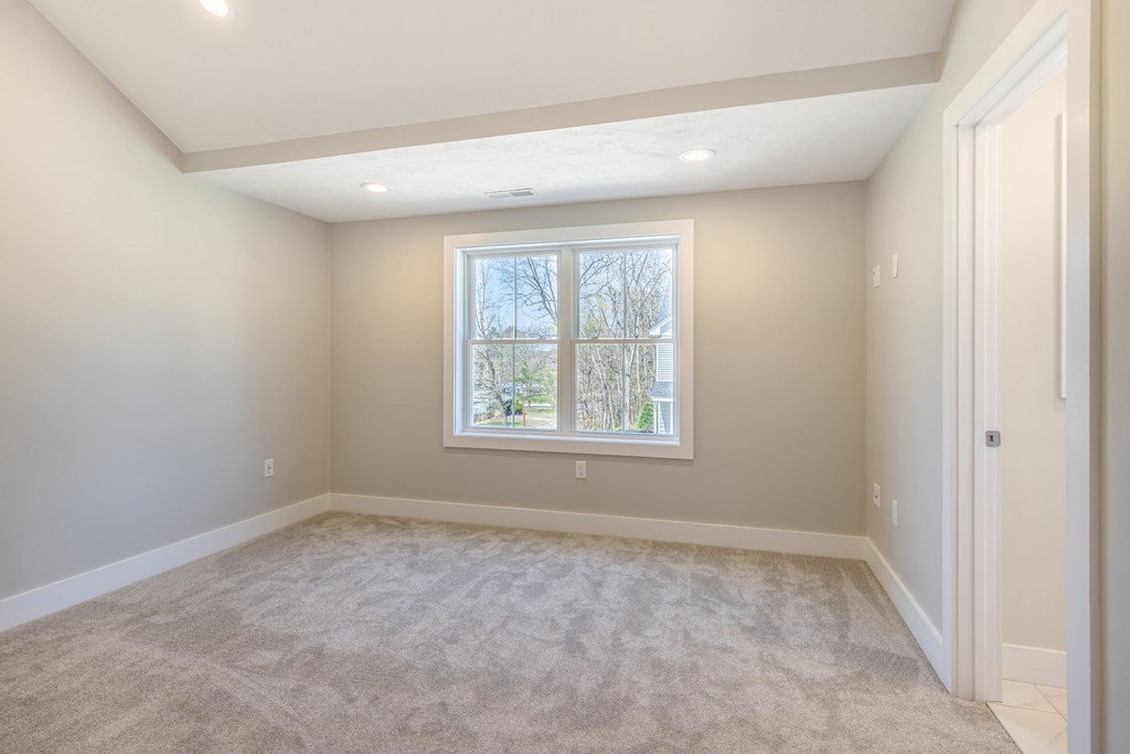 152 Turnpike Road, Unit 1 Chelmsford, MA 01824 - Photo 21 of 37