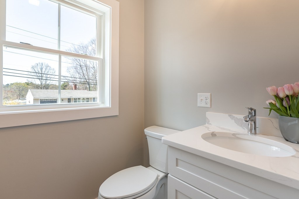 152 Turnpike Road, Unit 1 Chelmsford, MA 01824 - Photo 10 of 37