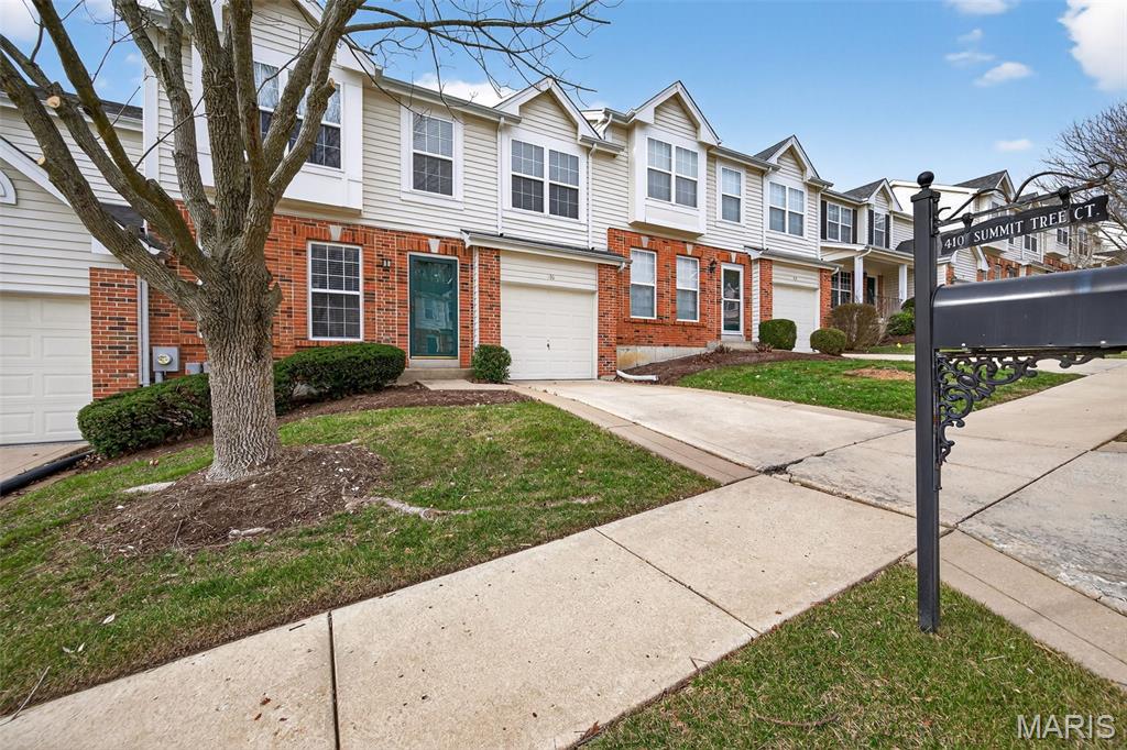 410 Summit Tree Court Fenton, MO 63026 - Photo 4 of 45