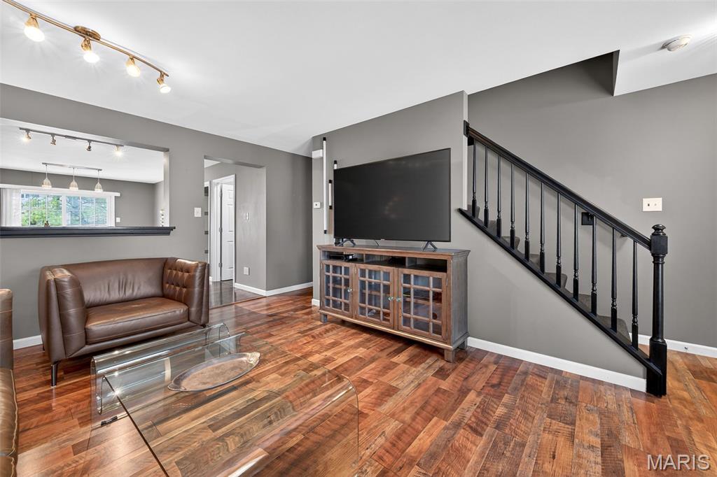 410 Summit Tree Court Fenton, MO 63026 - Photo 7 of 45