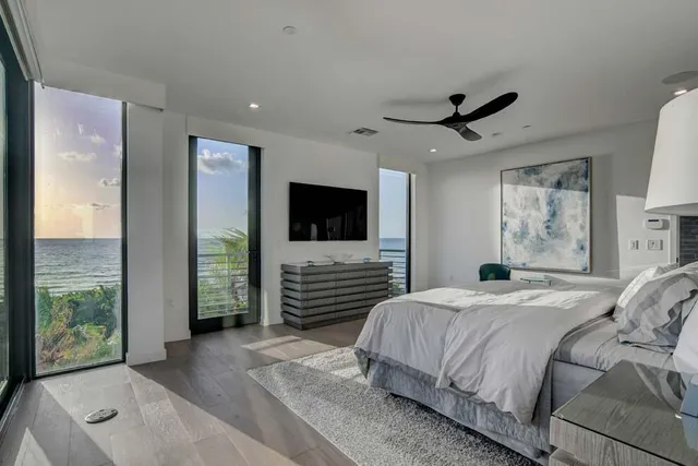 a view of walk in closet