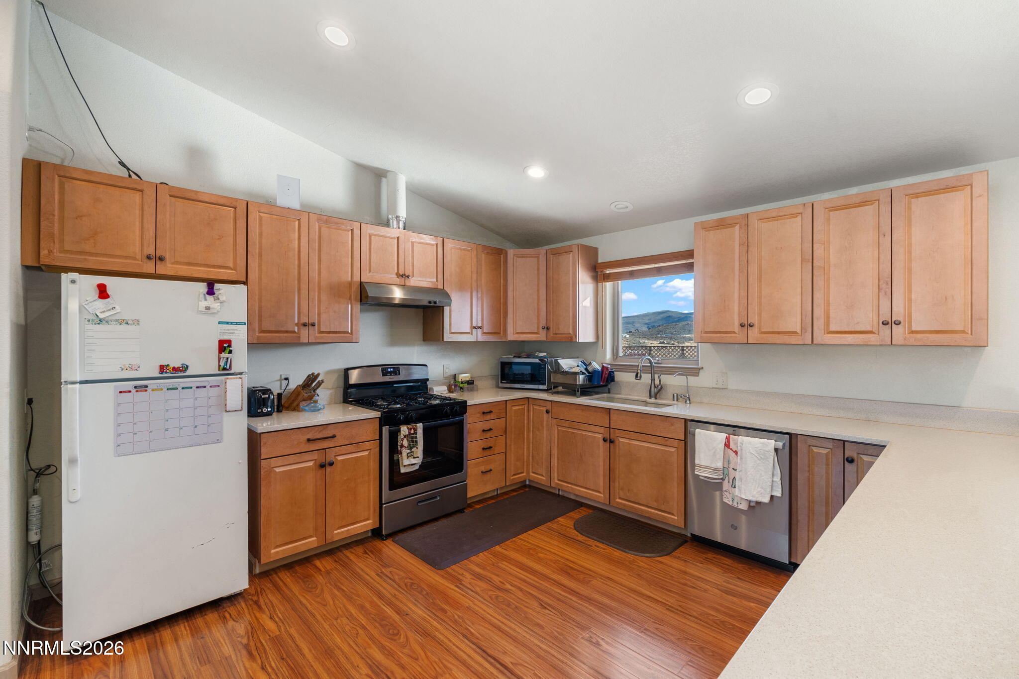 183 Shetland Circle Reno, NV 89508 - Photo 12 of 41 Kitchen