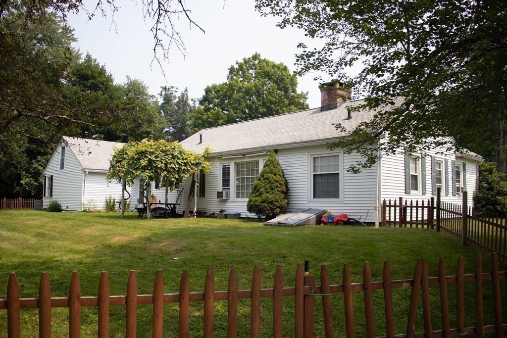 458 Colrain Road Greenfield, MA 01301 - Photo 2 of 22 Gallery Image 2
